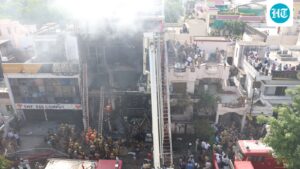 the-lucknow-fire-brigade-received-a-demolition-notice-for-illegal-construction-in-2016,-which-was-canceled-within-two-months.