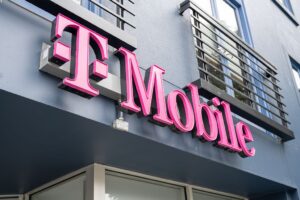 t-mobile-plans-now-include-free-netflix-and-hulu