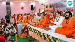 uttarakhand-chief-minister-dhami-attends-sant-sammelan-at-hari-seva-ashram