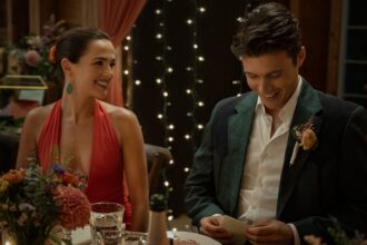 is-‘isabelle’s-voicemails’-based-on-a-true-story?-about-the-new-rom-com-on-netflix