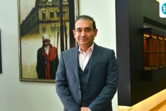 a-british-court-has-ordered-nirav-modi-to-pay-rs-100-crore-to-bank-of-india-in-the-loan-recovery-case