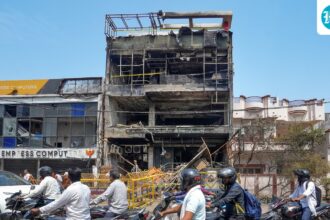 lucknow:-near-the-aliganj-fire-site,-training-centers-are-still-functioning-in-unsafe-buildings