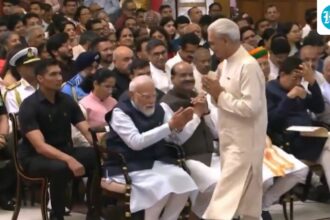 i’m-over-80:-actor-anil-kumar-rastogi-slams-trolls-over-weird-moment-with-pm-modi-at-padma-awards-ceremony