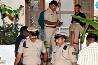 a-up-man-has-been-arrested-in-karnataka-on-suspicion-of-his-terrorist-links-and-contacts-in-pakistan