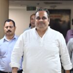 more-than-50-foreign-medical-graduates-meet-delhi-health-minister-over-training-delays-and-salary-disparity