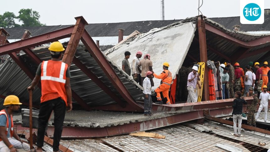 rescue-operation-still-underway,-bengal-cm-in-hospital:-warehouse-collapse-inside-kolkata-kills-5-people