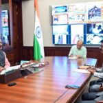 sena-mps-(ubt)-meet-lok-sabha-speaker-birla,-seek-copy-of-demands-of-six-rebel-leaders