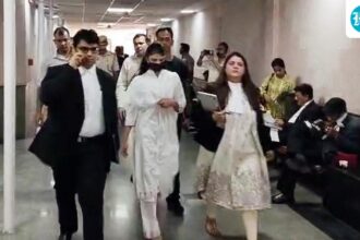 sc-allows-jacqueline-fernandez-to-withdraw-petition-in-rs-200-crore-pmla-case