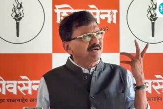 sanjay-raut-seeks-action-against-rebel-sena-ubt-mp-over-‘throwing-bombs-at-protesters’-remark.