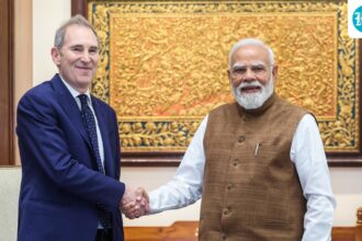 global-ceos-are-lining-up-to-write-checks-to-india,-and-amazon-is-the-latest-example