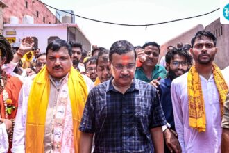 kejriwal-prays-at-ram-mandir-in-ayodhya-amid-row-over-donations,-says-bigger-players-protected:-‘fir-is-just-an-eyewash’