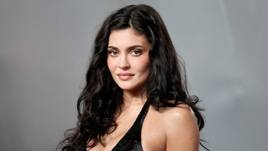 who-are-the-employees-suing-kylie-jenner?-what-we-know-about-her-housekeeper-and-former-chef