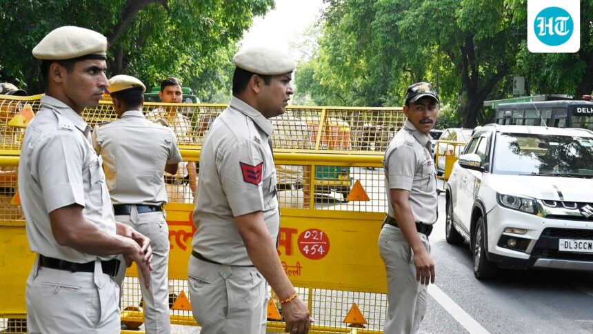 a-32-year-old-delhi-based-youtuber-has-been-detained-on-charges-of-stalking-women-and-uploading-harassment-videos
