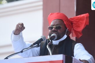 ‘if-swami-prasad-maurya-had-courage…’:-priest-slams-former-up-minister-over-his-remarks-on-ram-mandir-donation-‘theft’-issue