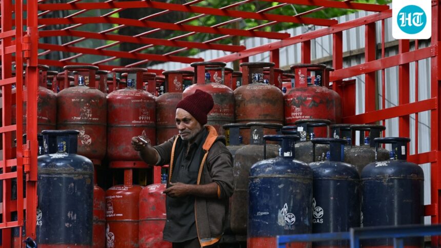 ‘doubled-in-months’:-hoteliers-in-karnataka-seek-rollback-on-lpg-prices-amid-falling-crude-oil-price