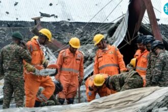 kolkata-warehouse-collapse:-complaint-filed-against-former-mayor-firhad-hakim