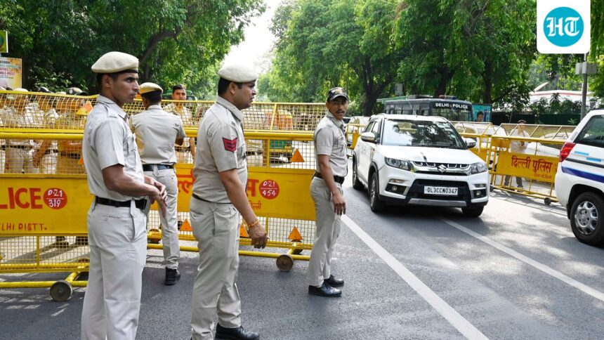 delhi-police-has-arrested-a-rs-18-crore-bank-fraudster-after-9-years-on-the-run