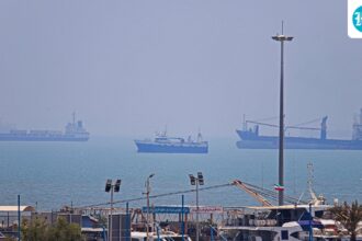 indian-bulk-ship-apj-priti-2-carrying-65,000-metric-tons-of-fertilizer-safely-passes-the-strait-of-hormuz