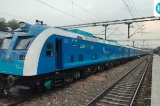 india’s-first-green-hydrogen-train-is-on-the-right-track:-it-generates-electricity-and-energy.-it-emits-water-vapor
