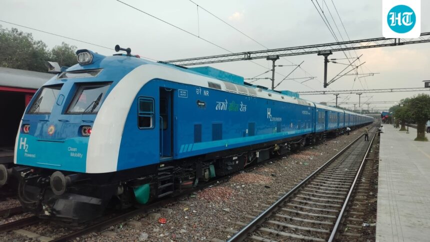 india’s-first-green-hydrogen-train-is-on-the-right-track:-it-generates-electricity-and-energy.-it-emits-water-vapor