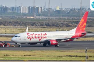 couple-returning-from-hajj-to-srinagar-wins-inr-62-lakh-from-spicejet-after-denied-boarding-and-baggage-delay