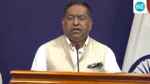 mea-condemns-pakistan’s-‘baseless’-claims-about-karachi-attack:-‘look-inward-and-act-against-terrorism’