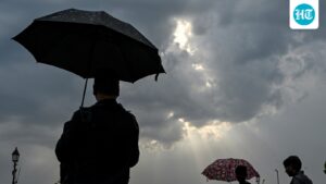 strong-winds-in-parts-of-delhi-ncr-bring-relief-from-heat,-imd-orange-alert-for-thunderstorms