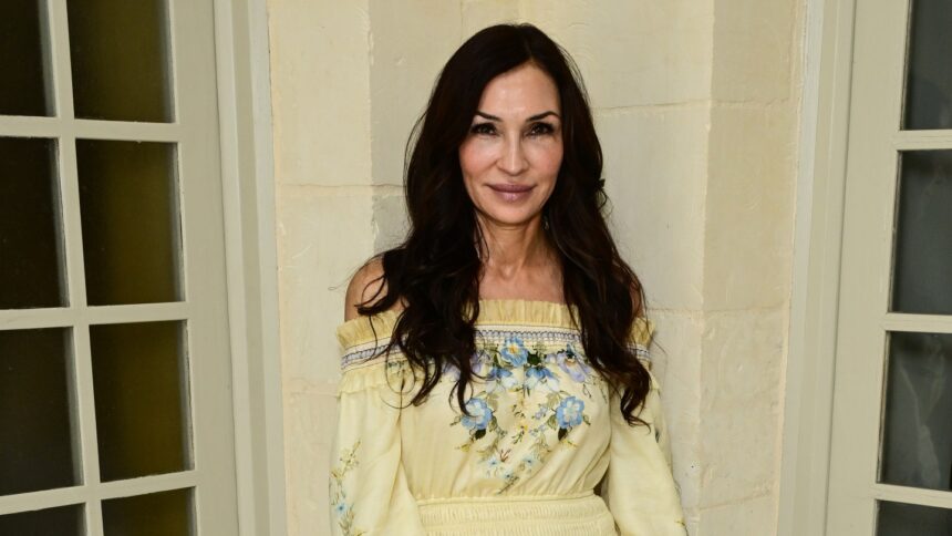 famke-janssen-auditions-for-bond’s-unnerving-performance,-breaking-ribs-during-pierce-brosnan’s-fight-scene