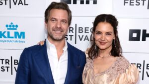 katie-holmes-and-joshua-jackson-talk-about-creating-a-‘sense-of-hope’-with-‘happy-hours’-reunion:-‘love-is-possible;-life-is-long;-there-is-no-set-path’