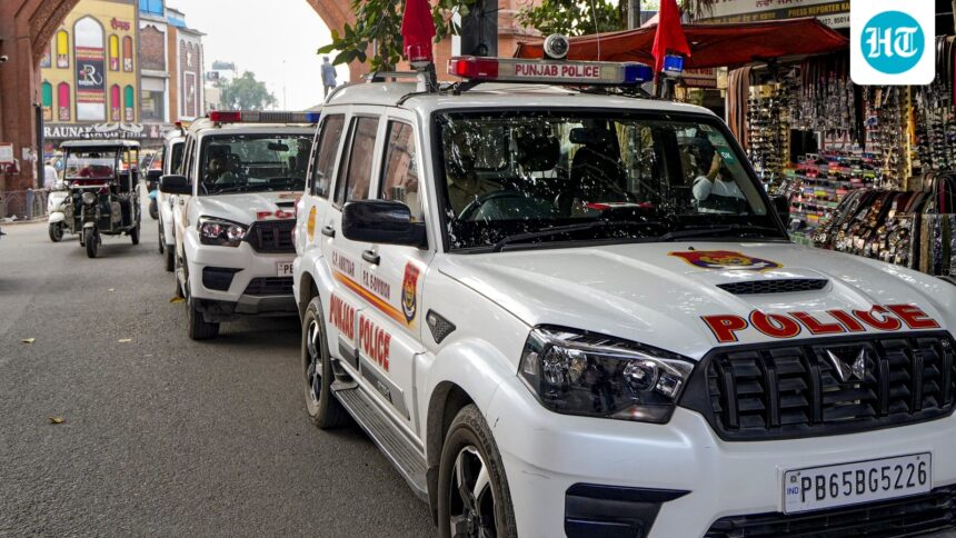 a-fight-broke-out-in-a-punjab-gurdwara-while-celebrating-the-return-of-4-sikh-nihangs-after-bail