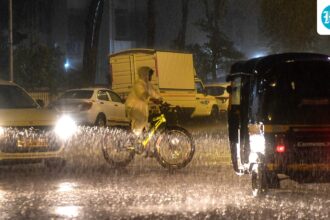 heavy-rain-overnight-drenches-mumbai-suburbs.-rainfall-exceeding-100-mm-was-recorded-in-several-areas