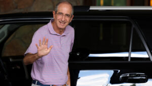 comcast-shares-featured-on-nbcuniversal-spin-off-as-wall-street-bids-farewell-to-vertical-integration