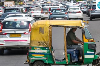 incentives-for-evs,-no-new-petrol-bikes,-no-cng-cars:-what’s-in-delhi’s-ev-policy-|-he-explained