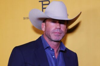 taylor-sheridan-speaks-candidly-about-critics-and-prominent-executives:-‘i’m-not-trying-to-win-an-emmy’