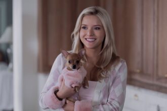 ‘elle’-review:-amazon’s-bland-‘legally-blonde’-prequel-doesn’t-make-sense-as-a-‘legally-blonde’-prequel