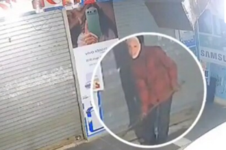 a-man-wearing-a-“modi-mask”-attempted-robbery-in-rajasthan,-and-his-failed-attempt-was-caught-on-camera