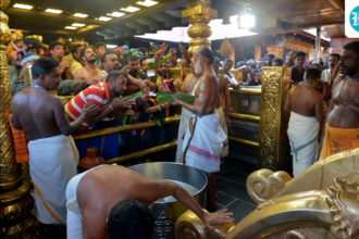 sit-links-tdb-officials-to-gold-theft-in-sabarimala