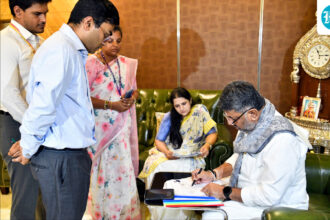 the-sir-begins-in-karnataka;-dks-urges-voters-to-cooperate
