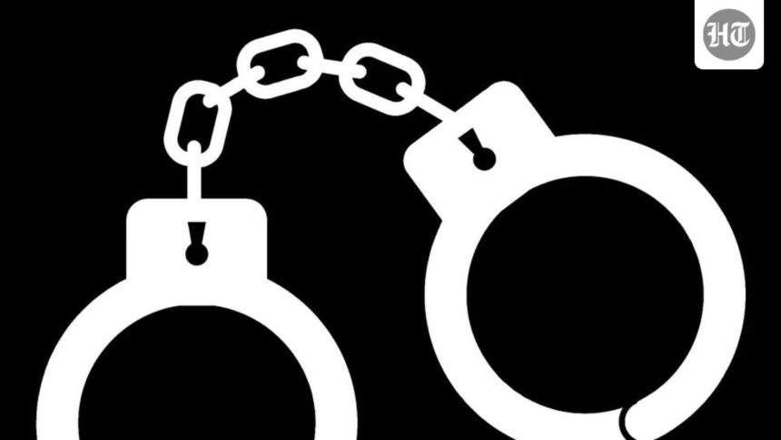bihar-stf-has-arrested-gangster-sanjay-singh-who-is-on-the-run-for-one-year