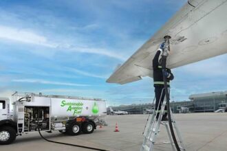 aviation-turbine-fuel-price-falls-by-rs-5-amid-decline-in-global-oil-prices:-report