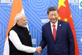‘my-phone-goes-to-delhi,-not-beijing’:-us-senator-trusts-china,-highly-praises-india