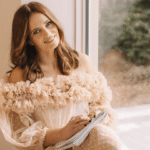 a-little-burnout-and-a-lot-of-lakeside-love,-how-carley-fortune-became-canada’s-summer-romance-darling