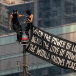 new-heights:-netflix’s-daredevil-couple-get-engaged-on-top-of-the-empire-state-building