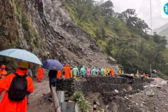 heavy-rains-and-landslides-have-put-uttarakhand-authorities-on-high-alert,-and-pilgrimage-routes-have-been-affected.
