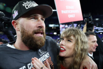 a-look-into-taylor-swift-and-travis-kelce’s-love-story,-from-friendship-bracelet-to-engagement