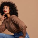 tracee-ellis-ross-has-never-performed-on-broadway.-her-debut-is-a-challenging-one-person-show