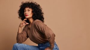 tracee-ellis-ross-has-never-performed-on-broadway.-her-debut-is-a-challenging-one-person-show