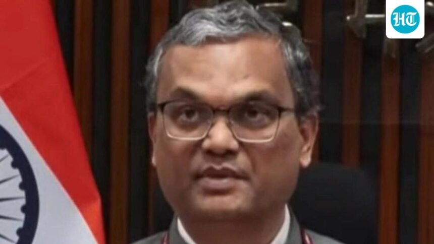 the-center-reviews-the-appointment-of-head-of-cbse-and-appoints-additional-fees