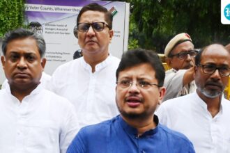 ec-notices-to-tmc-camps-as-rebels-gather-on-poll-benches,-demand-majority