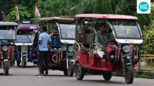 the-chinese-app-behind-viral-videos-stopping-e-rickshaws:-how-it-works-and-how-to-prevent-it